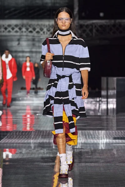 Look 92
